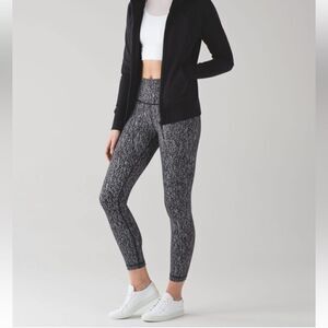 Lululemon Women's High Times Pant‎ Suited Jacquard Black White Luon Size 4